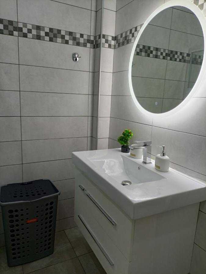 Travelers Tranquil & Chillout Apt Apartment เอเธนส์ ภายนอก รูปภาพ